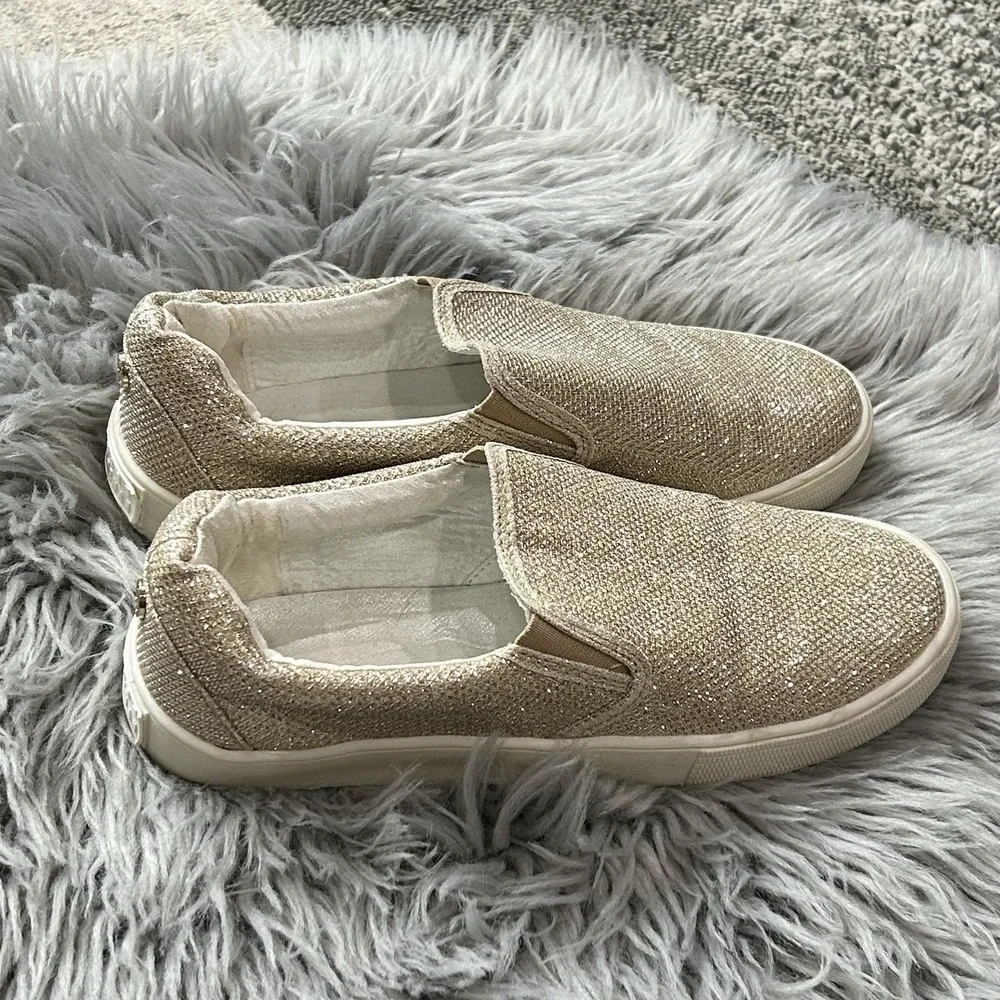 Stuart‎ Weitzman Youth Champagne Shimmer Vance Slider Girls Size 4